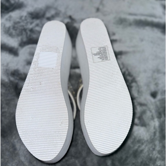 SO Bubbly Women’s Wedge Sandals - Picture 3 of 6